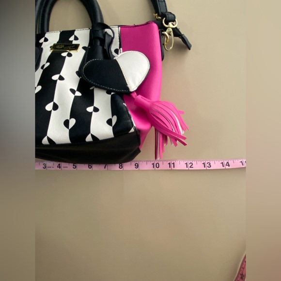 🎉HP 🎉Betsey Johnson purse - Picture 9 of 12